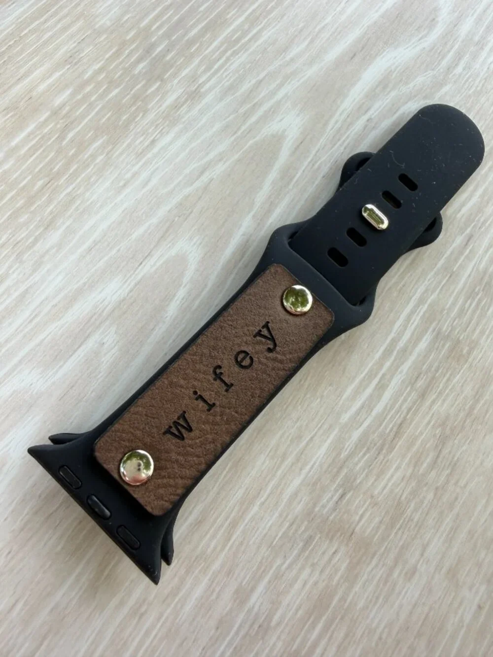 Wifey Engraved Silicone Band For Apple Watch 38mm 40mm 41mm 42mm Modern Black